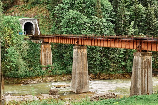 civil infrastructure laser scan an old bridge leading into a railway tunnel