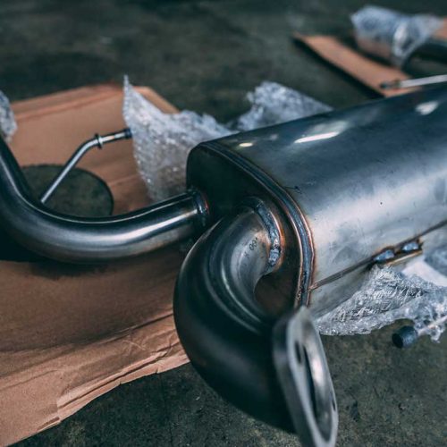 exhaust exhaust detached from vehicle